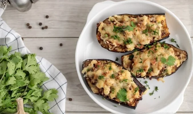 Баклажаны с начинкой из тушёнки. \ Фото: google.com.