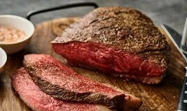 Опасно ли есть мясо с кровью? Ответили врачи