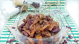 Фасоль с грибами в томате