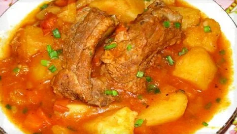 Как тушить бараньи ребра с картошкой
