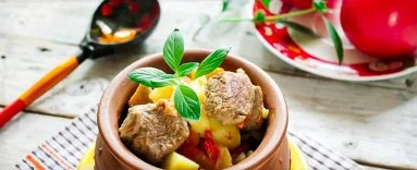 Жаркое тушеная баранина с овощами