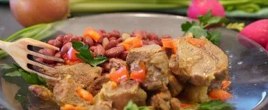 Баранина с фасолью и болгарским перцем