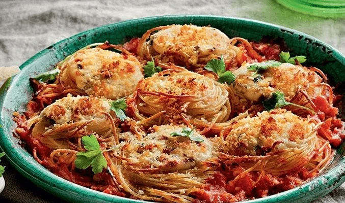 Гнезда с фаршем и овощами в духовке