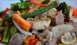 Говядина с овощами и грибами