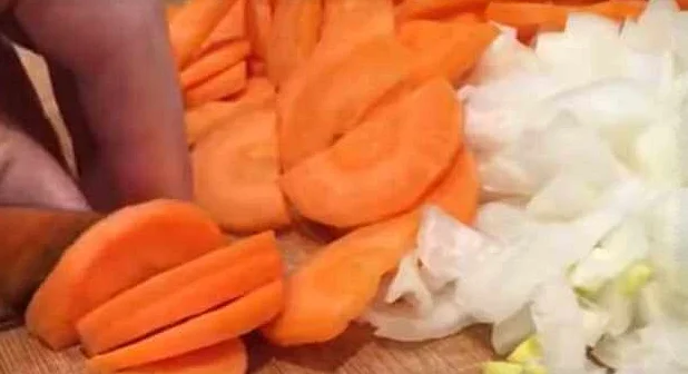 нарезать овощи