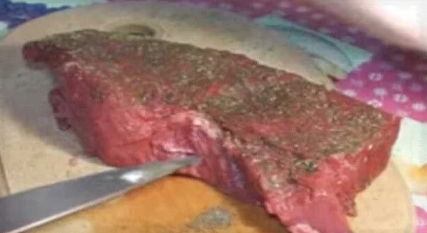 приправить мясо