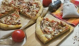Пицца с тунцом