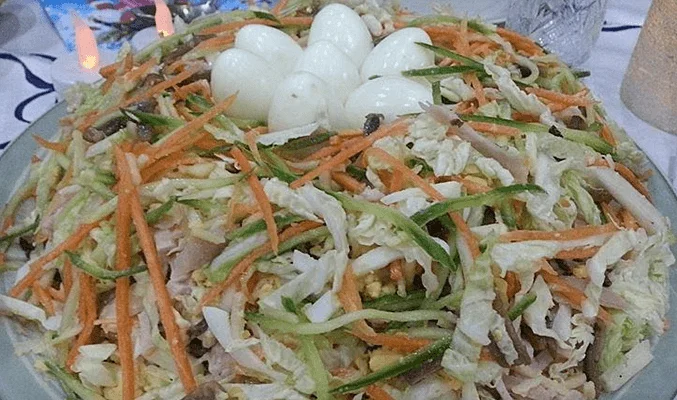 Салат с шампиньонами и капустой - рецепты