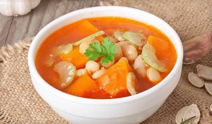 Постный суп с сухой фасолью и тыквой