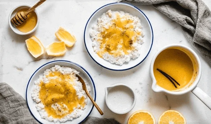 Рисовая каша с медом и апельсинами