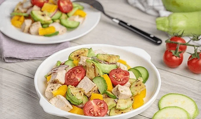 Салат с курицей и кабачками - рецепты