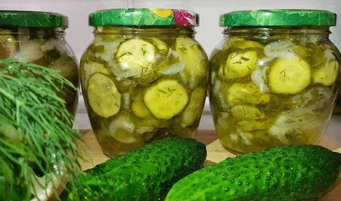 Салат с огурцами и сельдереем на зиму