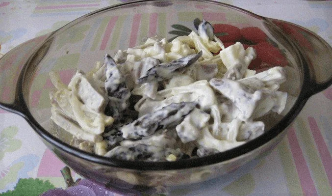 Салат с яйцами и говяжьим сердцем