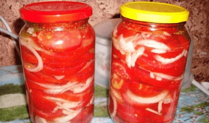 Салат с помидорами и луком на зиму