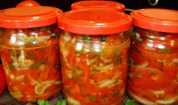 20 простых и вкусных салатов из помидоров на зиму