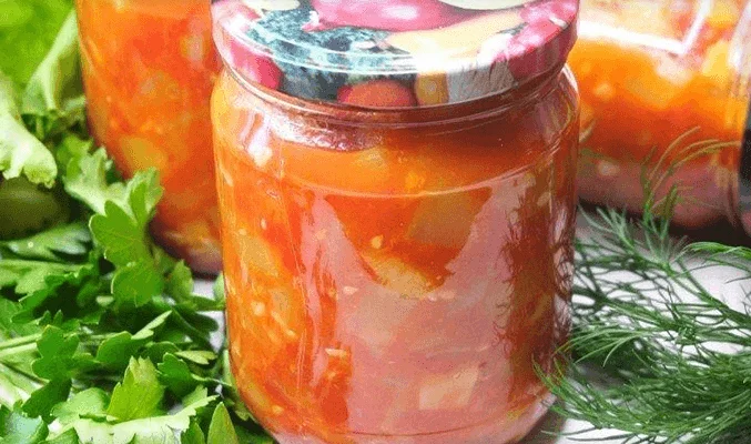 Салат из помидоров с кабачками на зиму