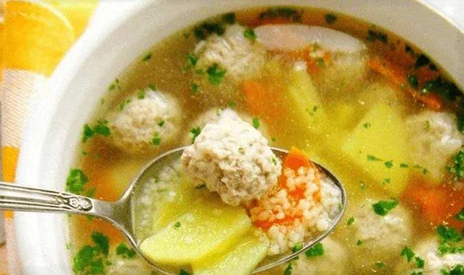 Суп с фрикадельками и кускусом