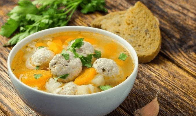 Суп с куриными фрикадельками