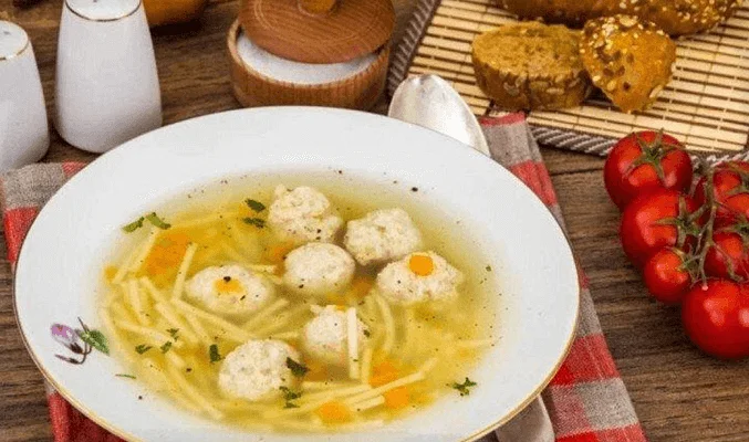 Суп со свиными фрикадельками