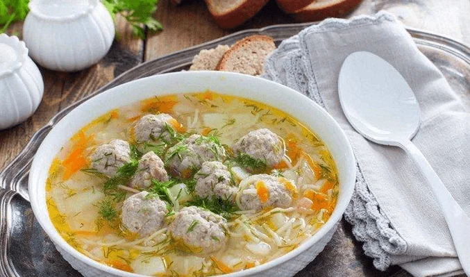 20 простых и вкусных супов с фрикадельками