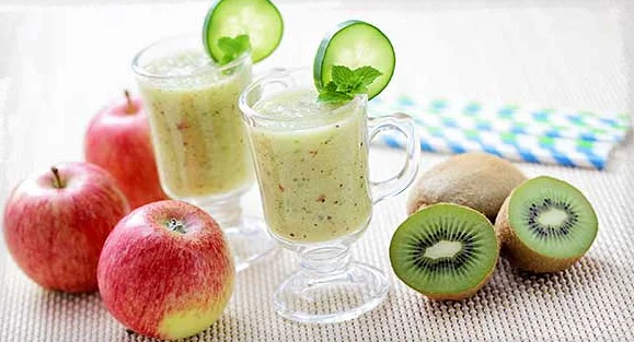 Коктейль из мороженого и молока Низкокалорийный
