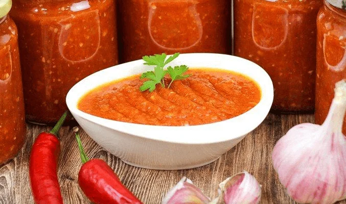 Аджика с помидорами и морковью