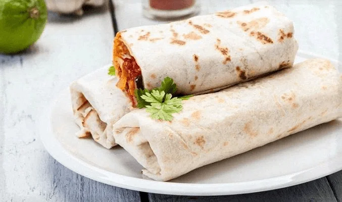 Буррито с ветчиной и ананасами