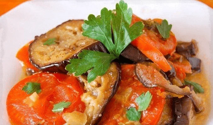 Соте из овощей с помидорами