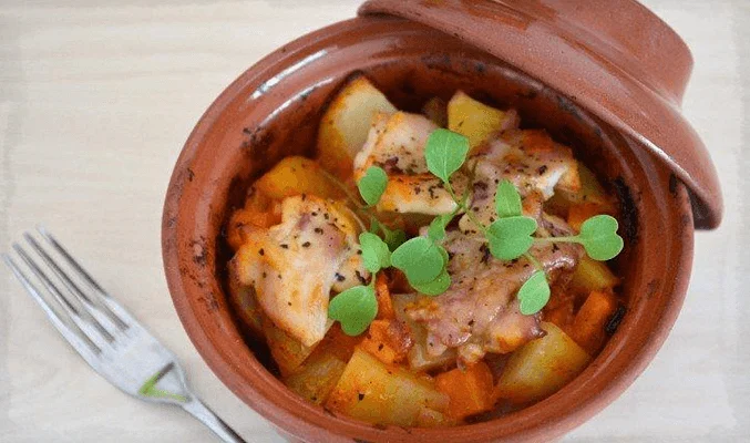 Индейка в духовке в горшочках