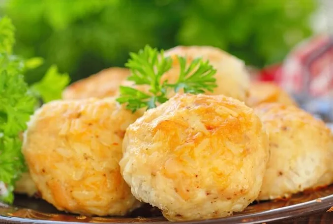Восхитительные котлеты из куриного фарша и крабовых палочек. \ Фото: smak.ua.