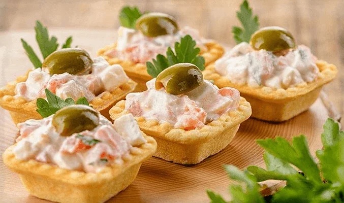 Тарталетки с начинкой из крабового мяса