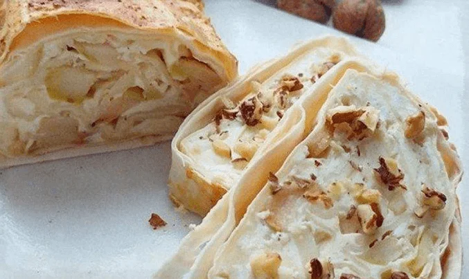Рулет из лаваша с творогом и грушей
