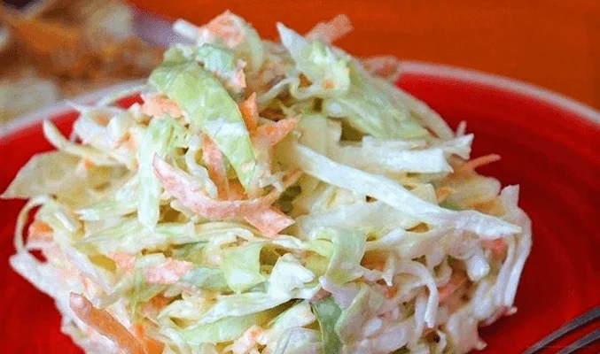 Салат с капустой и сыром
