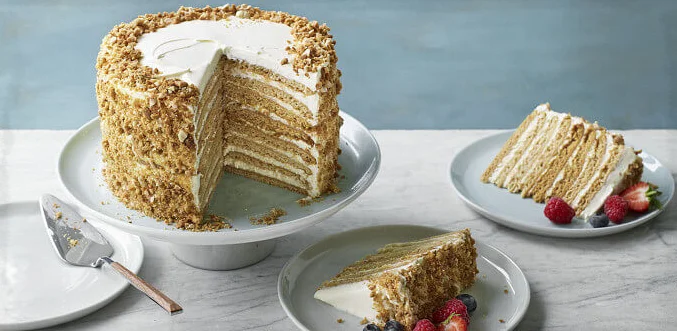 Медовый торт. \ Фото: food-images.files.bbci.co.uk.