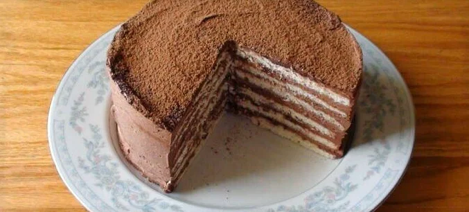 Торт со сметаной и сгущёнкой. \ Фото: i.pinimg.com.