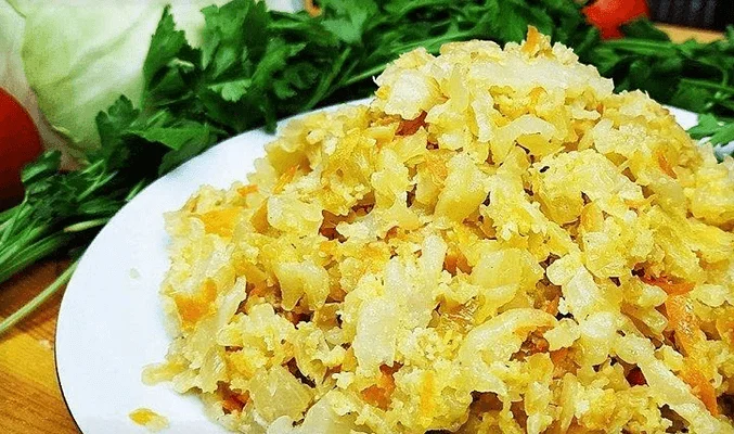 Капуста, тушенная с яйцом