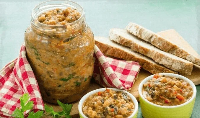 Икра из баклажанов и кабачков