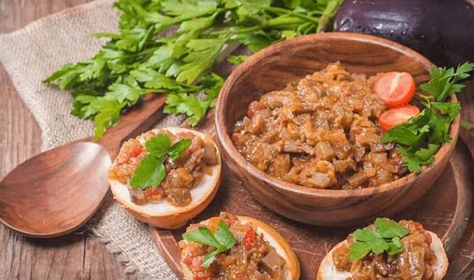 Баклажанная икра с грецкими орехами