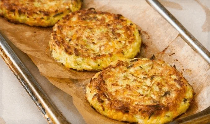 Кабачковые оладьи с сыром в духовке
