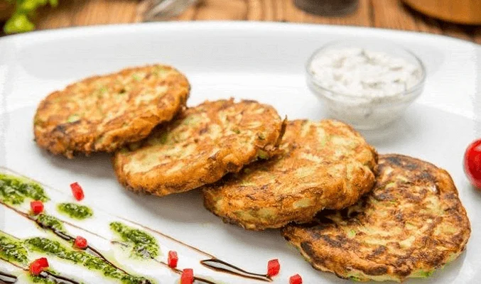 Оладьи из кабачков и курицы