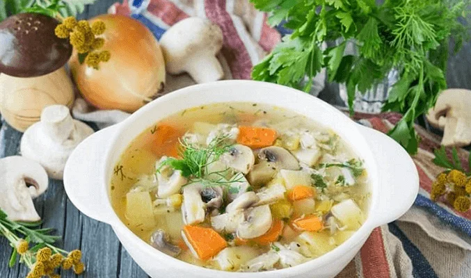 Рисовый суп с шампиньонами