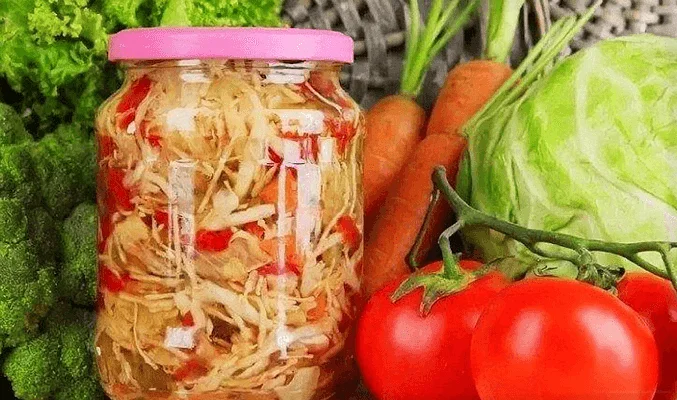 Салат с капустой и помидорами на зиму
