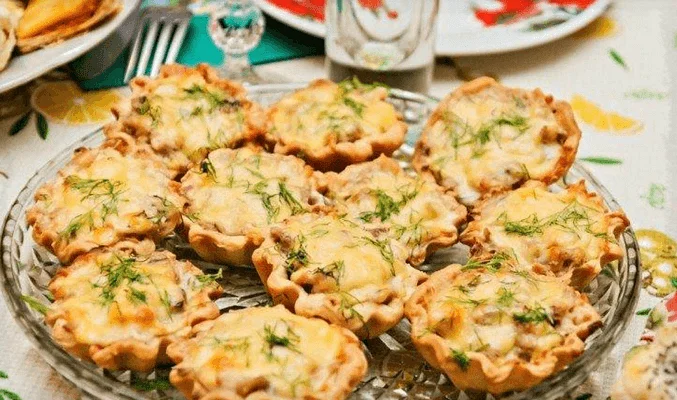 С ветчиной, сыром и сметаной