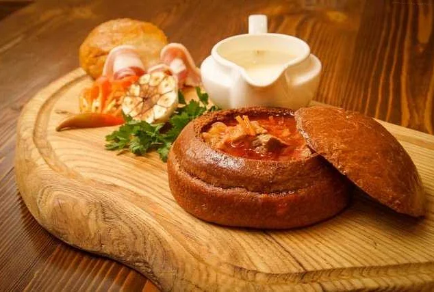 Охотничий суп с курицей и овощами