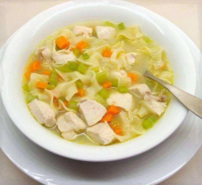 Готовим вкусный суп с вермишелью и курицей