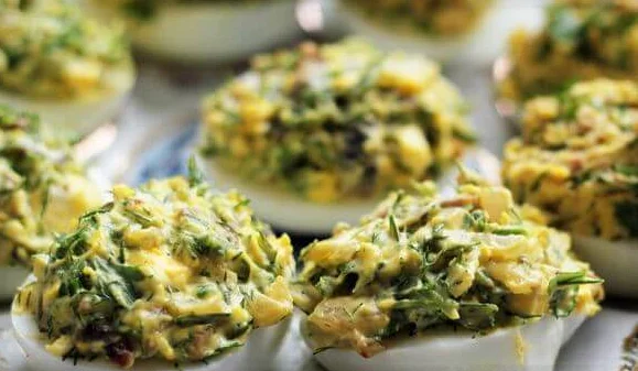 25 вкусных рецептов начинок для фаршированных яиц