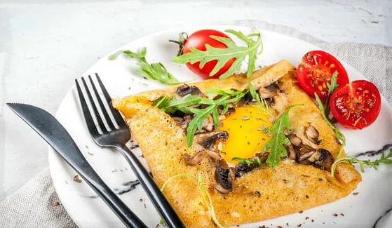 Встречаем летнее утро: готовим блинчики на любой вкус
