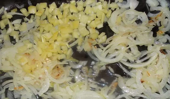 Вторые блюда с шампиньонами: домашние рецепты
