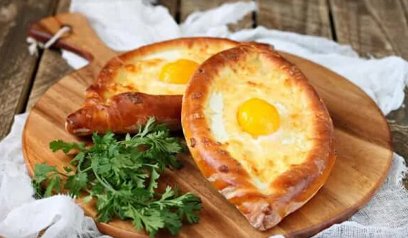 Хачапури по-аджарски